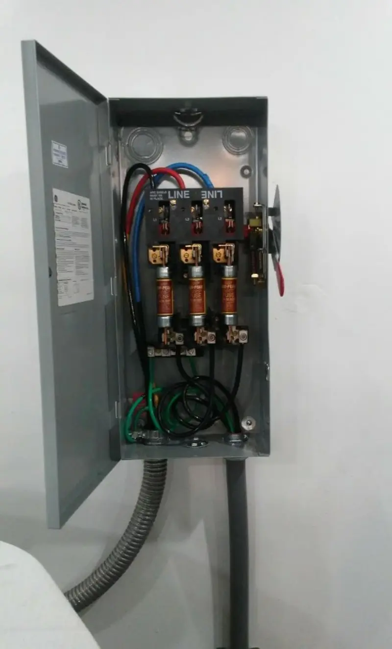 Three-phase disconnect switch installed for Smoke Detector Installation in Warminster